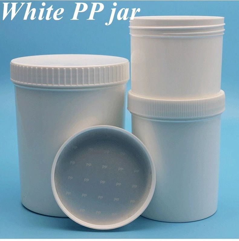 Récipient cosmétique 150g 250g 500g Blanc noir PP plastique Crème pour le visage et l'œil du corps Jar avec bouchon à vis de maquillage sous-emballage jar