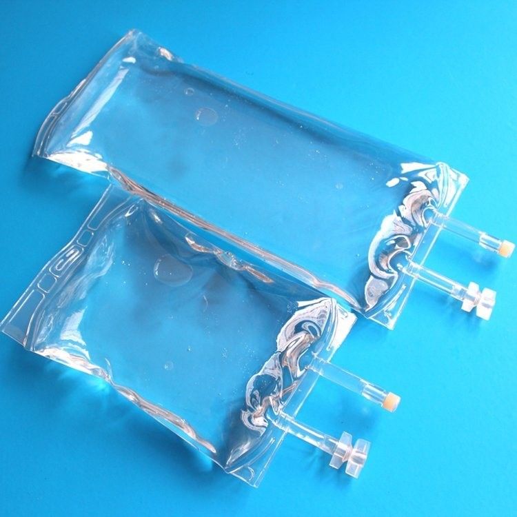 250 ml 500 ml 1000 ml sac à perfusion jetable en PVC médical stérile solution saline IV solution liquide PVC sac à perfusion