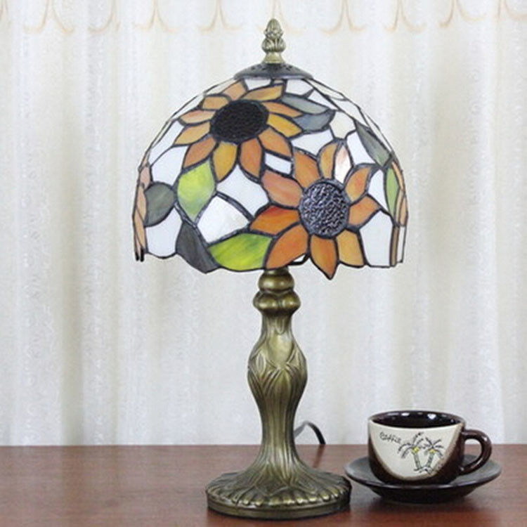 SunFlower Décoration romantique Chambre de lecture artisanale Travail à domicile Bureau turc Lampe de bureau Lampe à mosaïque Lampe de table en verre