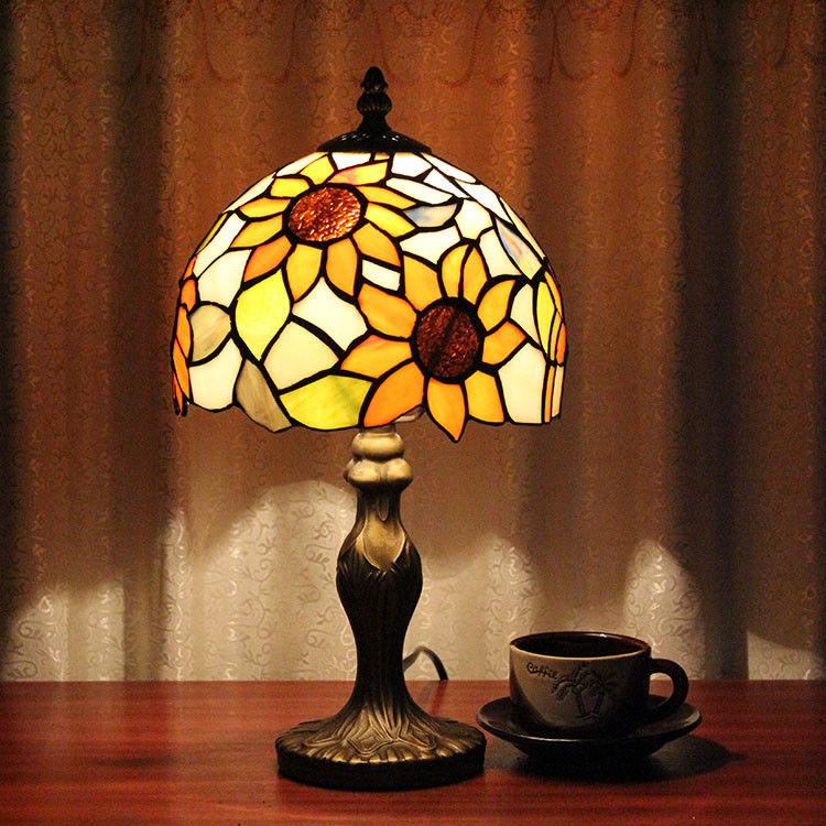 Nouveau design Marrakech Le tournesol en forme de lune faite à la main Turish Marocain mosaïque Bureau à côté de la table Lampe de table en verre