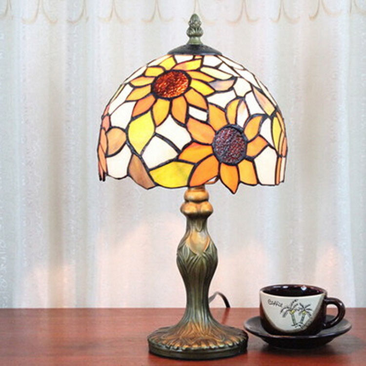 Nouveau design Marrakech Le tournesol en forme de lune faite à la main Turish Marocain mosaïque Bureau à côté de la table Lampe de table en verre